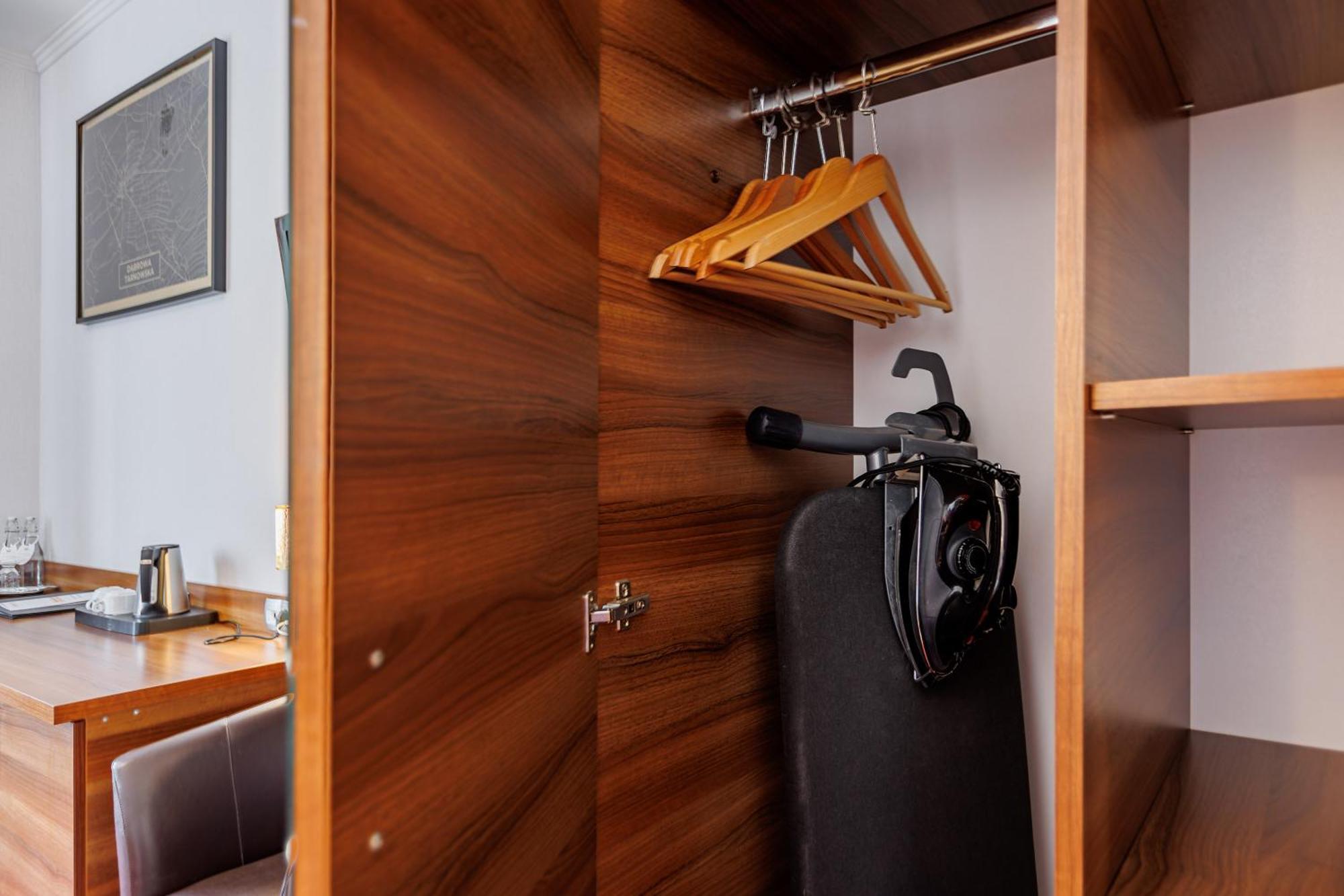 Hotel Cristal Park Dąbrowa Tarnowska Εξωτερικό φωτογραφία