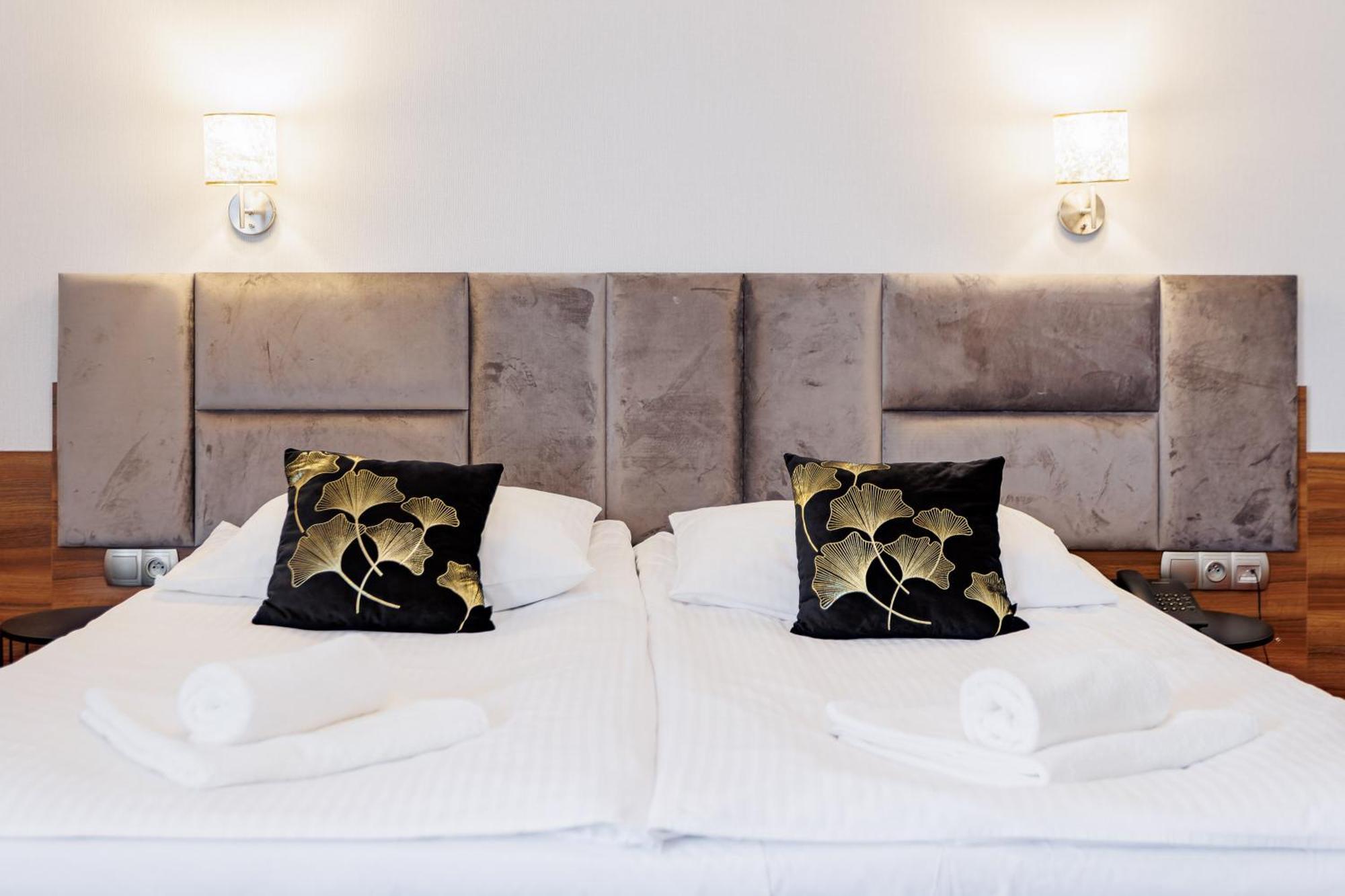 Hotel Cristal Park Dąbrowa Tarnowska Εξωτερικό φωτογραφία