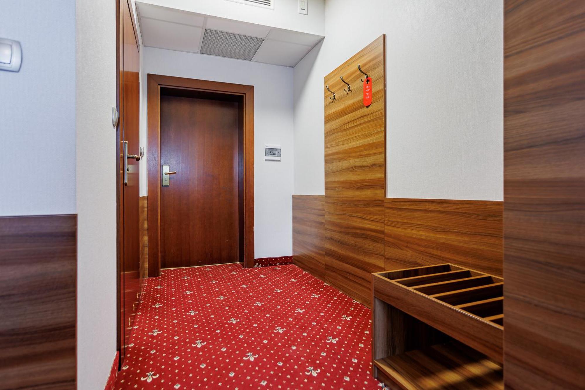 Hotel Cristal Park Dąbrowa Tarnowska Εξωτερικό φωτογραφία