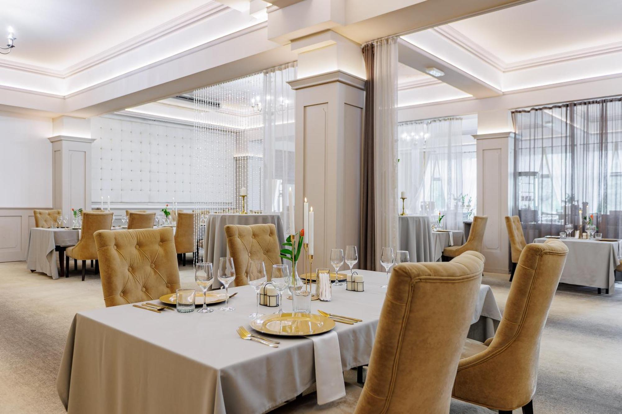 Hotel Cristal Park Dąbrowa Tarnowska Εξωτερικό φωτογραφία