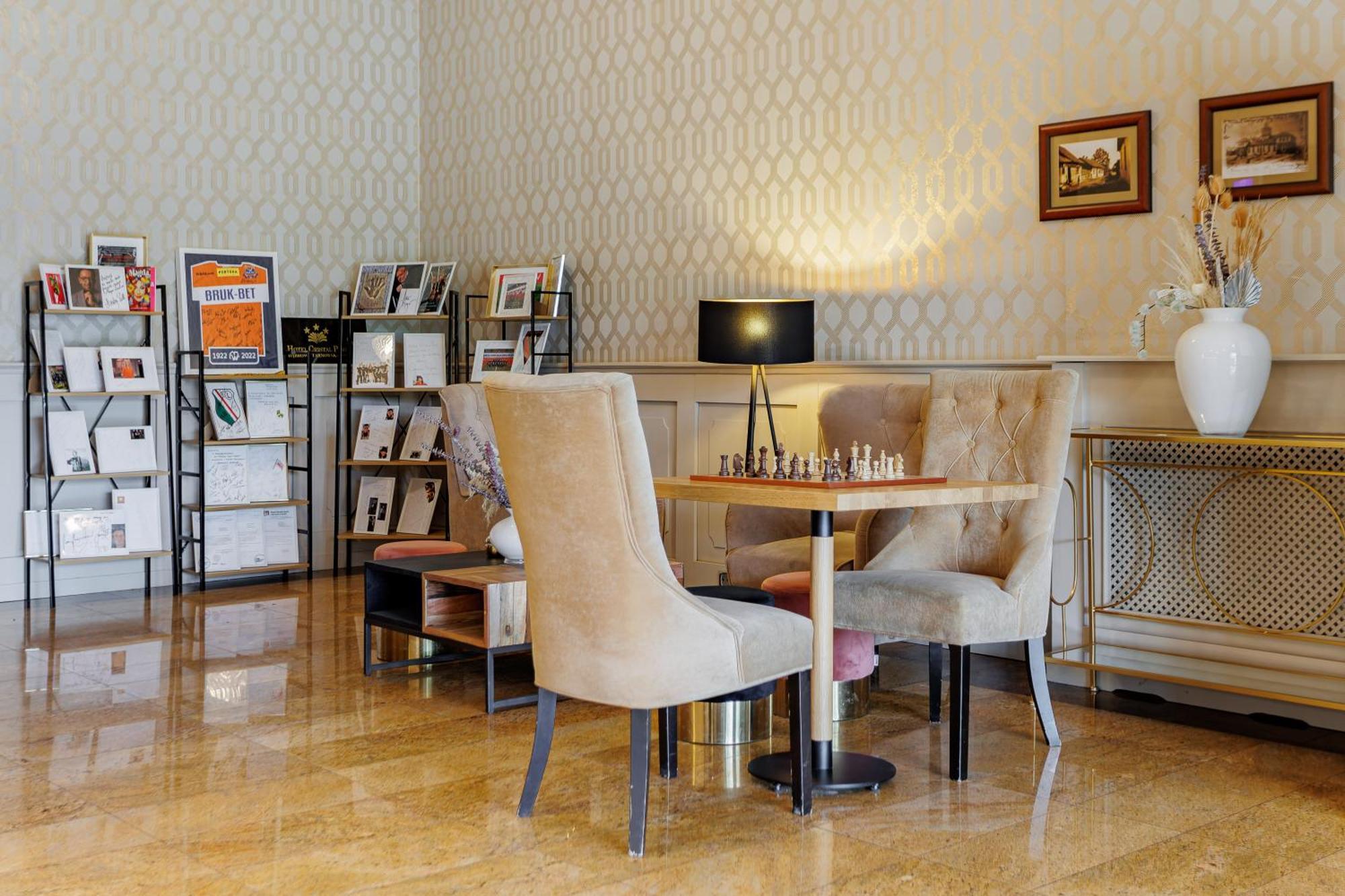 Hotel Cristal Park Dąbrowa Tarnowska Εξωτερικό φωτογραφία