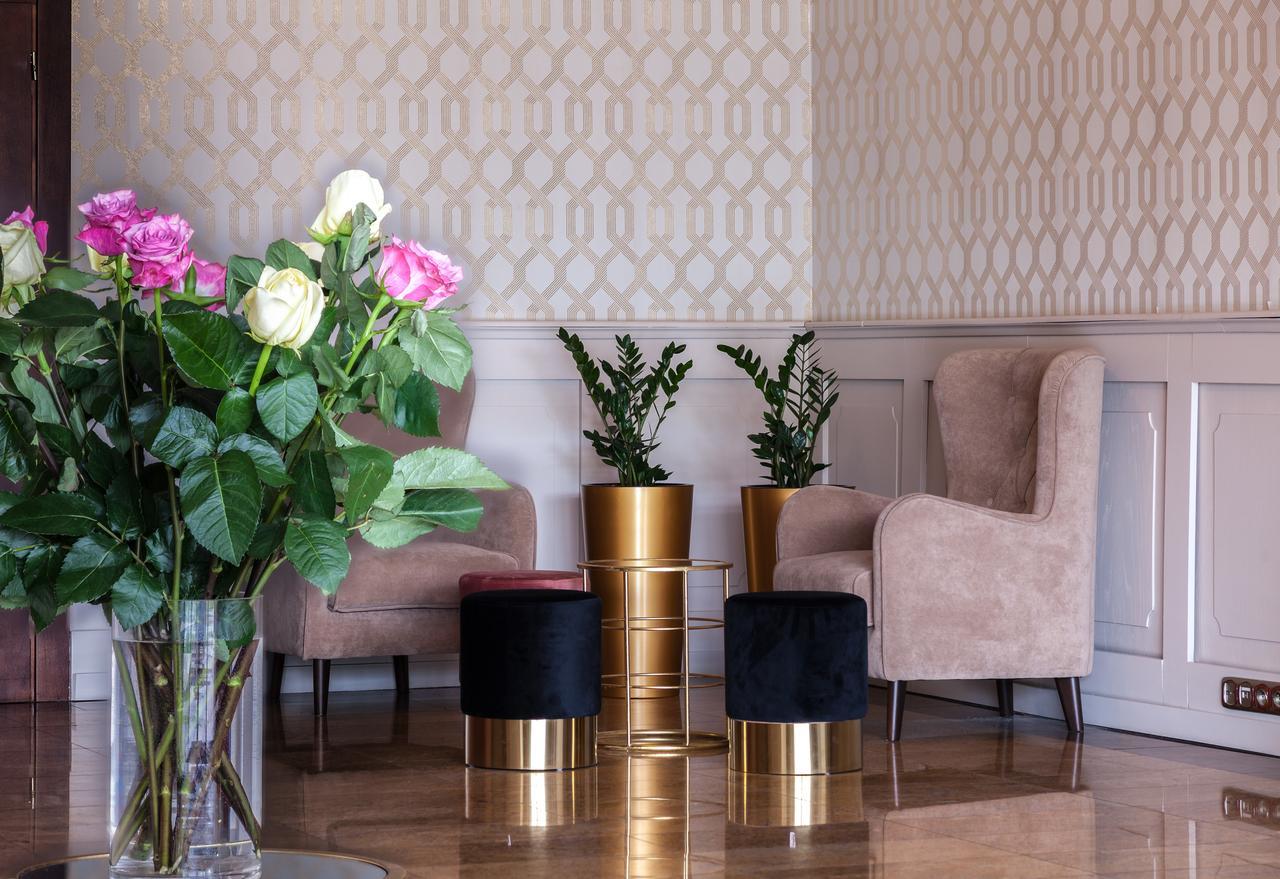 Hotel Cristal Park Dąbrowa Tarnowska Εξωτερικό φωτογραφία