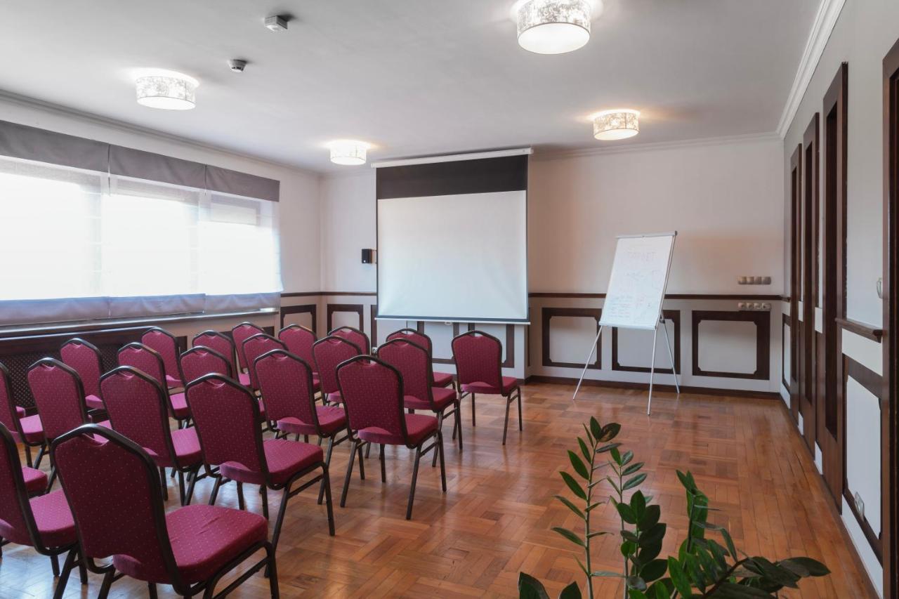 Hotel Cristal Park Dąbrowa Tarnowska Εξωτερικό φωτογραφία